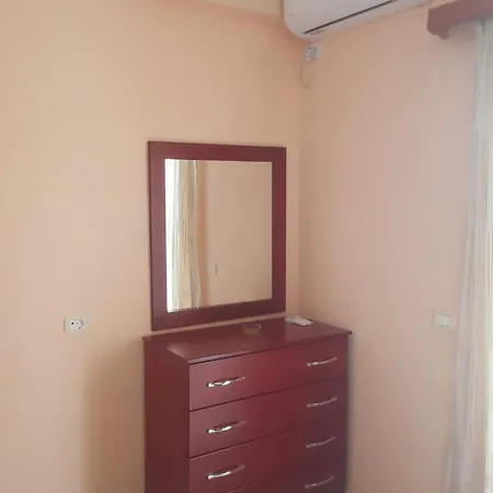 Vila Jakupi * Sarande
